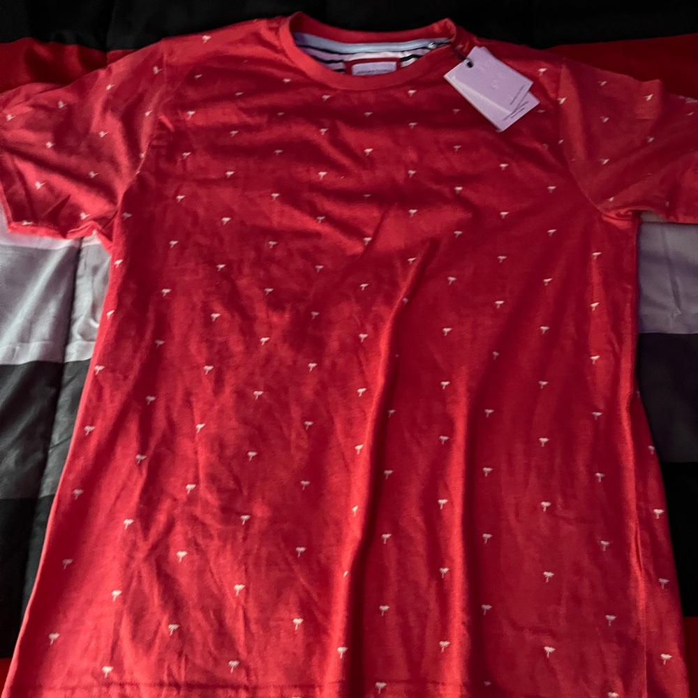 red casual tee